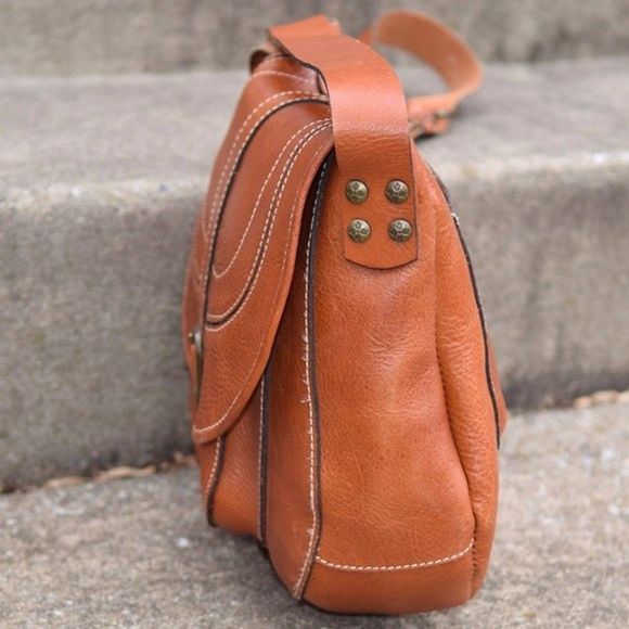 Patricia Nash Barcellona Tan Leather Saddle Bag - Picture 5 of 8